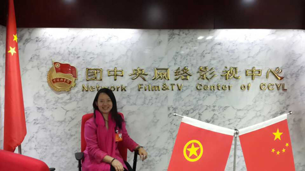 名师李光惠接受共青团中央办的未来网作访谈，并接受小记者的采访。