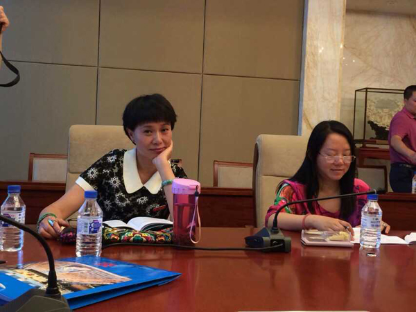 李老师今天出席云南代表团与黑龙江代表团在全国人大会议中心分组讨论，针对专题报告谈体会和感受。